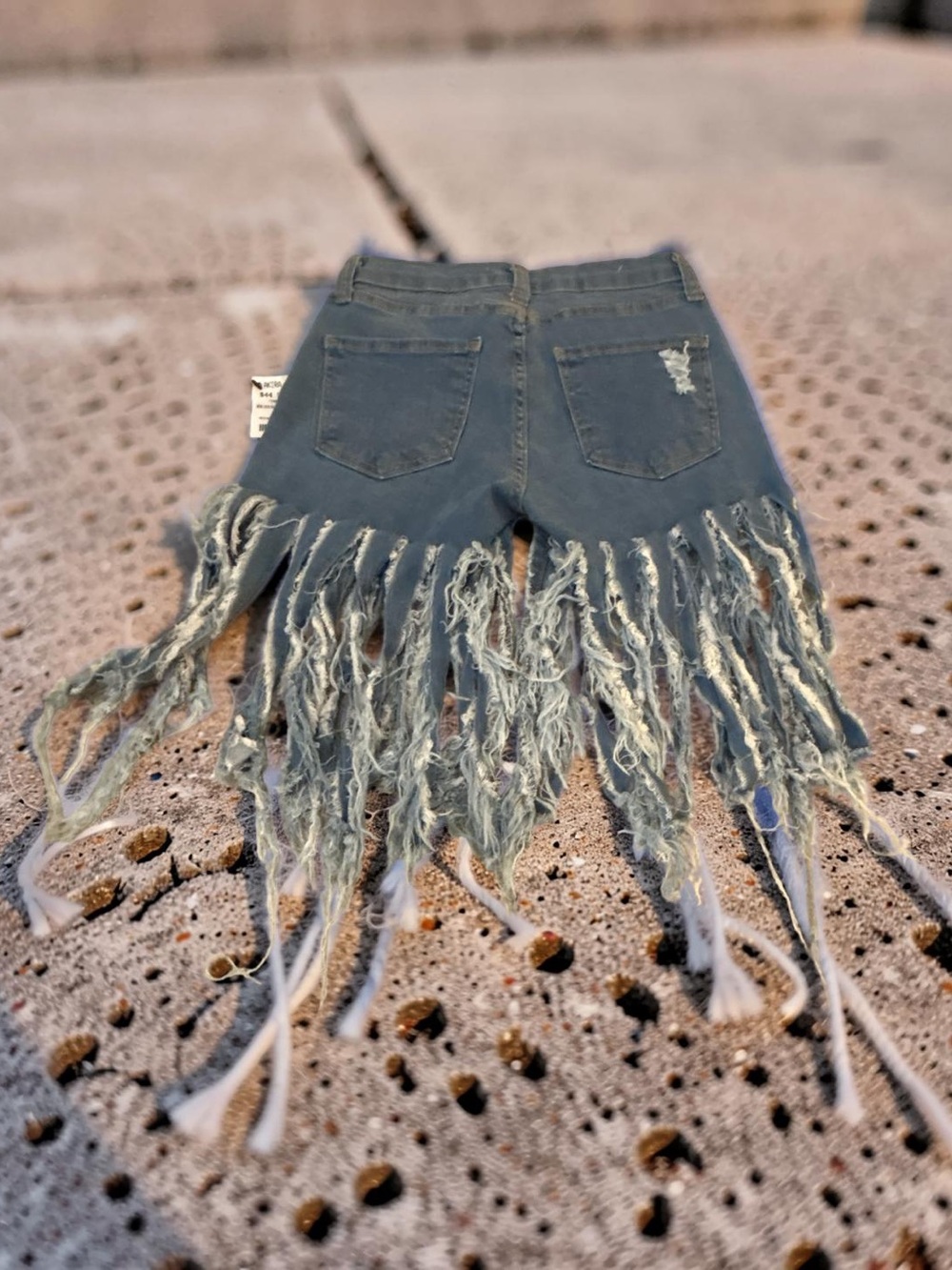 Aphrodite Distressed Light Blue High-Rise Denim Shorts with Fringes Juniors SZ 3